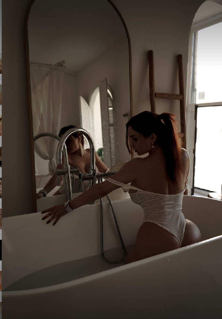 A playful frame from Miranda Faith nude — online in Ufa