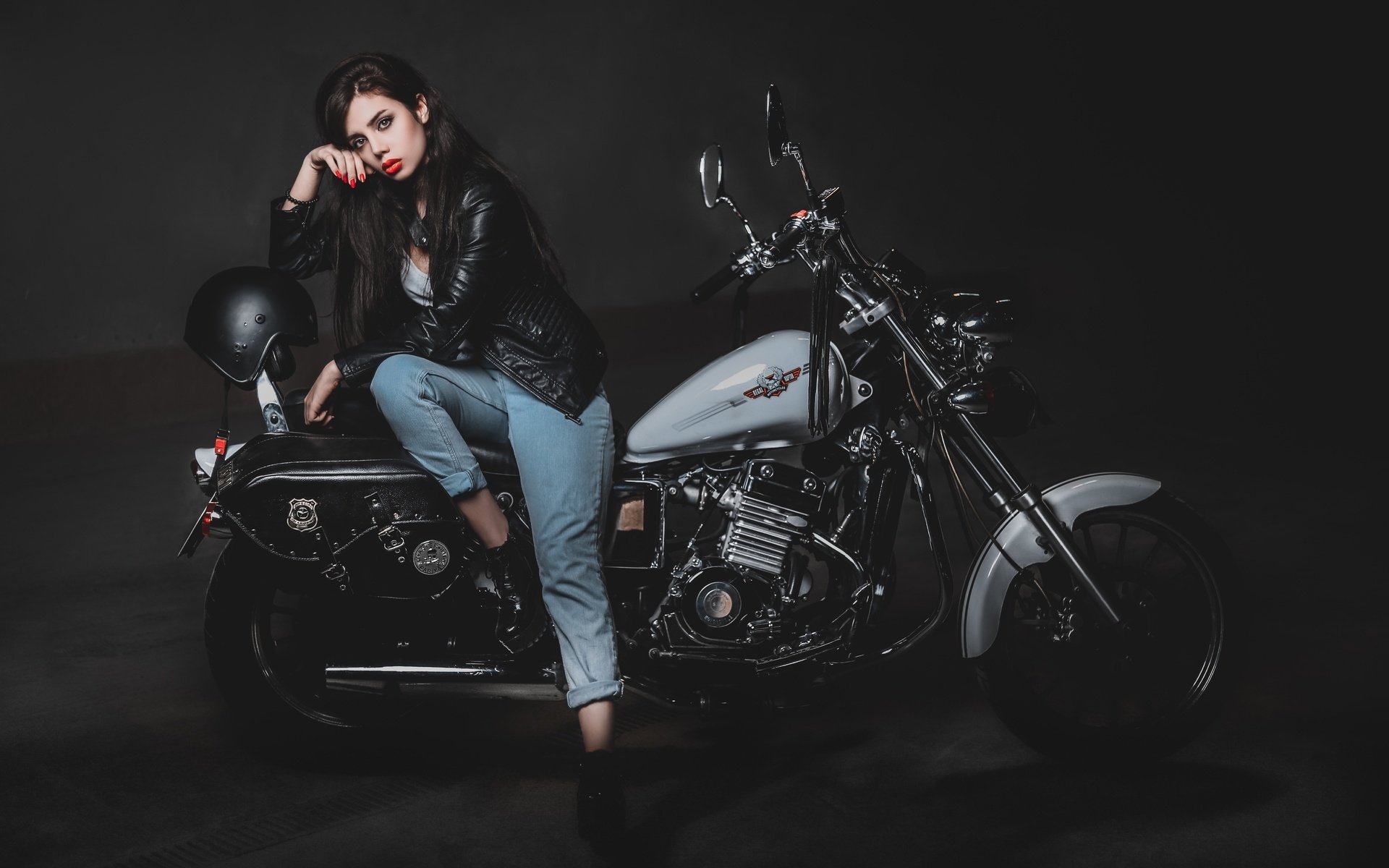 Biker girls: style and drive in Ufa