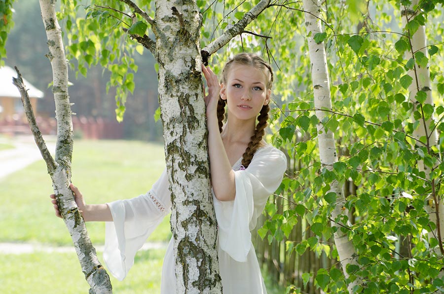 Women in Slavic costumes in Ufa