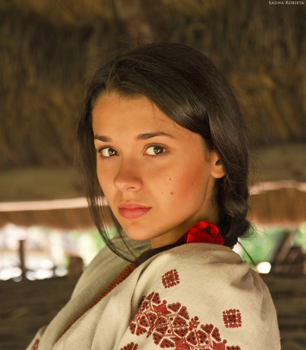 Girls in Slavic costumes in Ufa