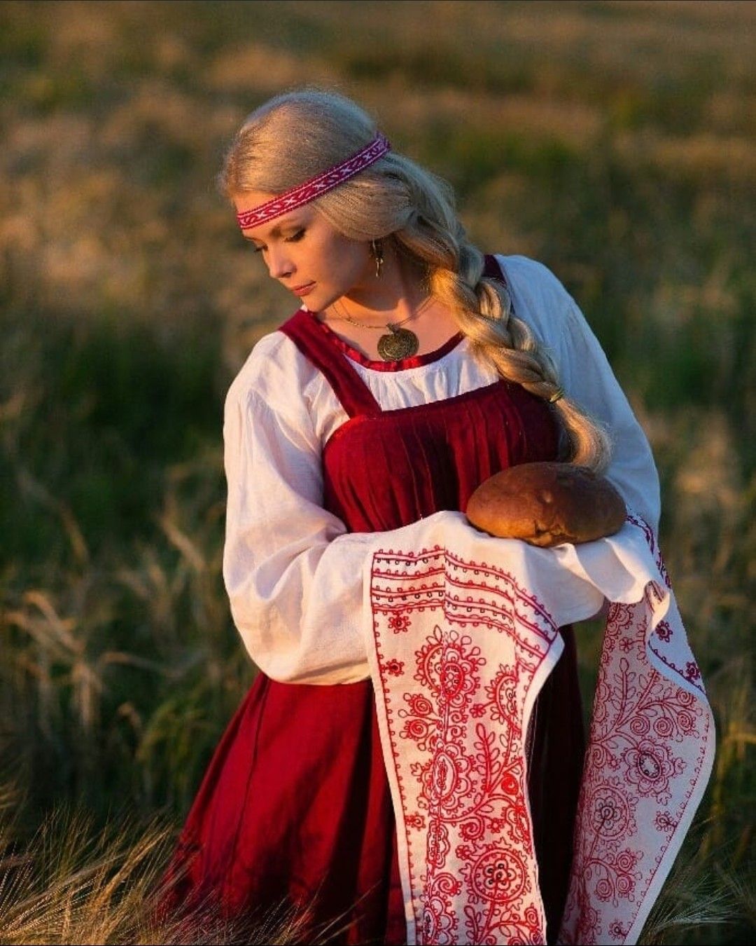Girls in Slavic costumes in Ufa